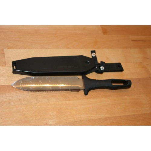 Field Outdoor Knife